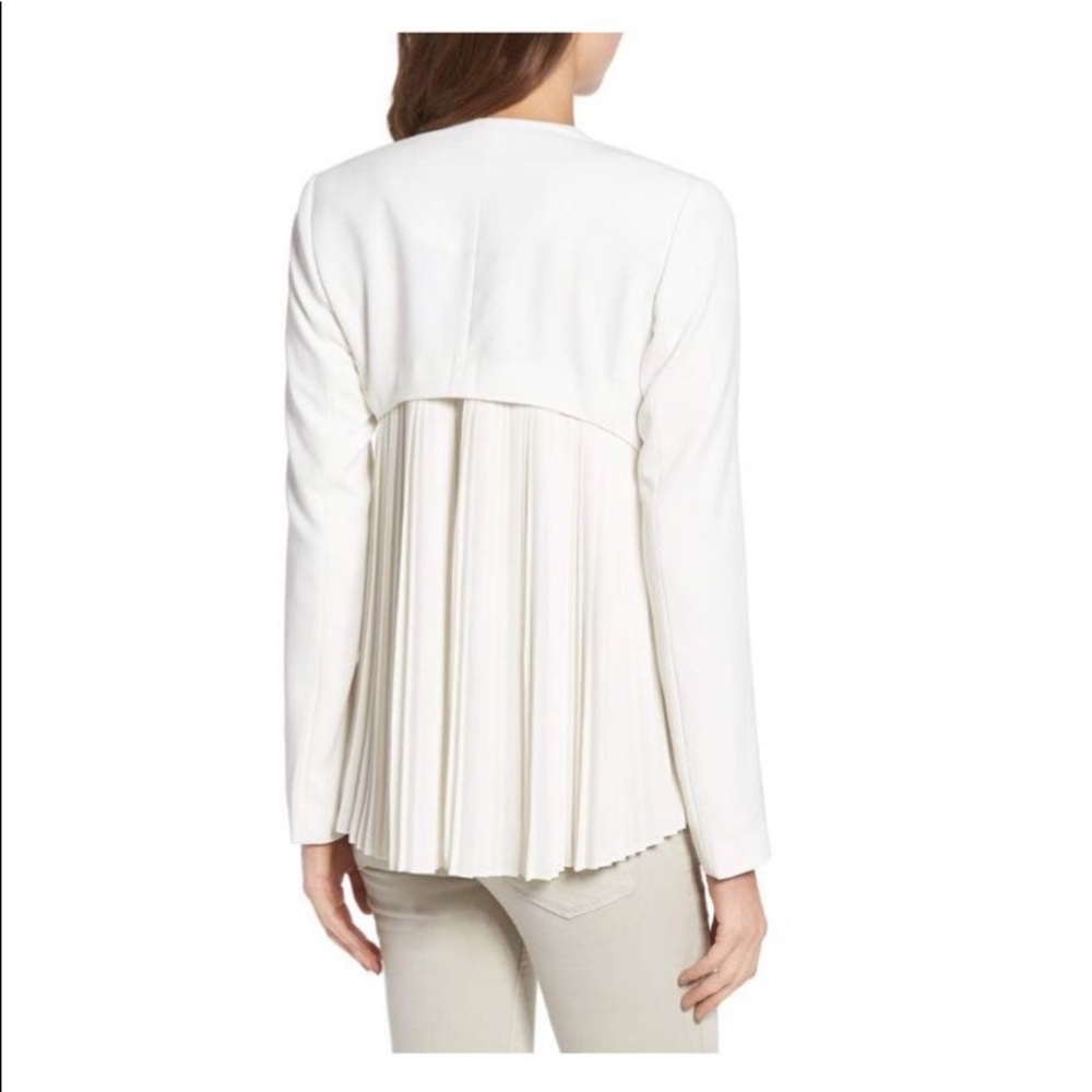 Troupe pleat back blazer
